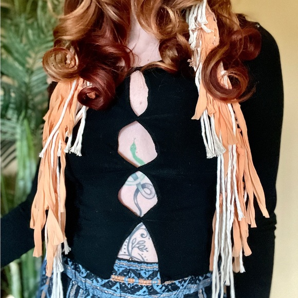 Handmade Macramé Headpiece Accessory - Picture 4 of 4